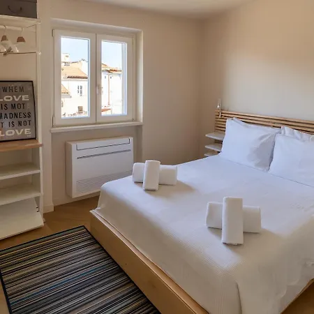 Lejlighed Front - Attic Viareggio